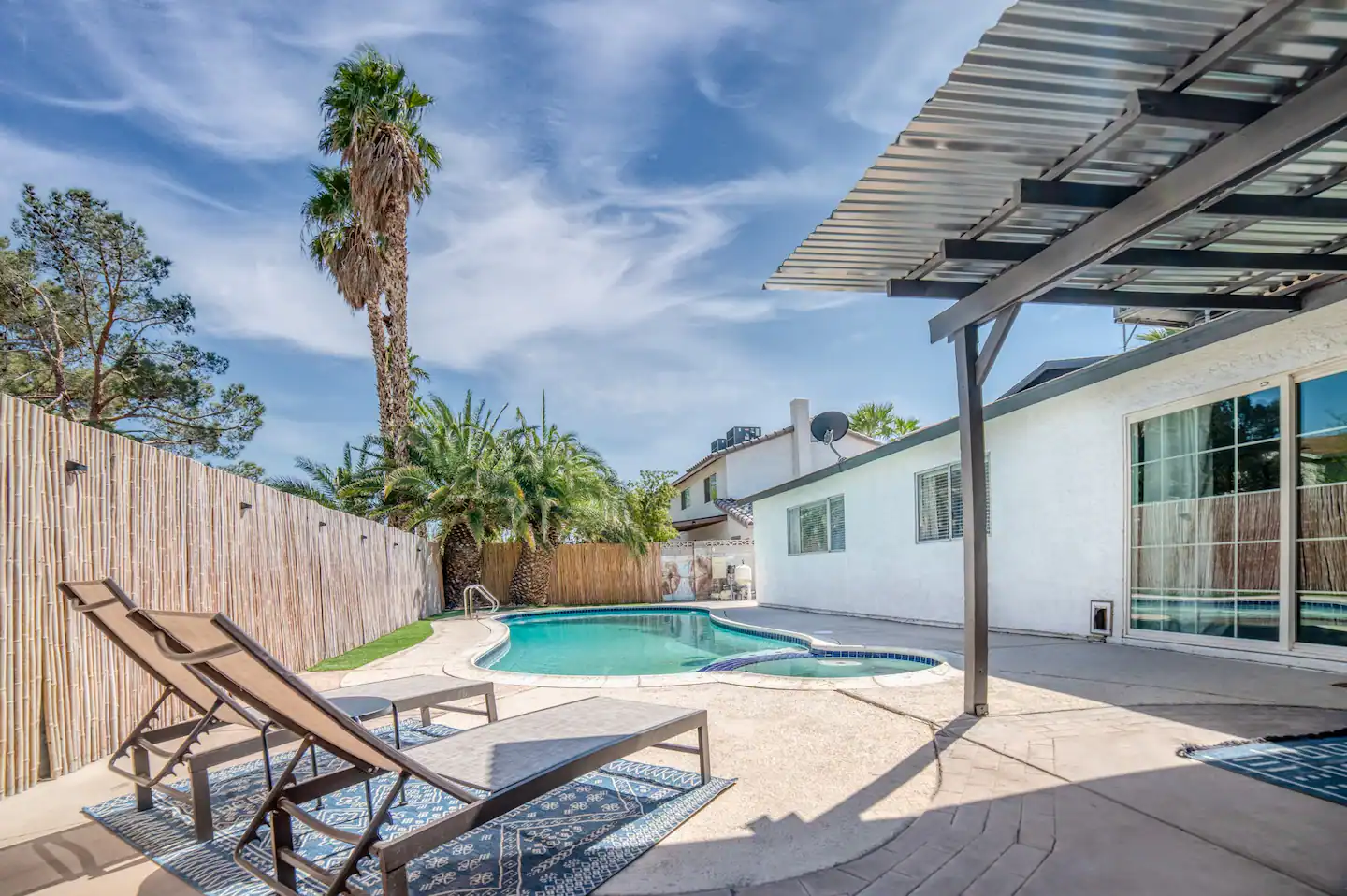 The Best Cheap Airbnbs in Las Vegas with Pool